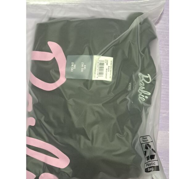 Barbie Black & Pink Men or Womens Logo Graphic Tee with Short Sleeves Size 3XL - Picture 5 of 6